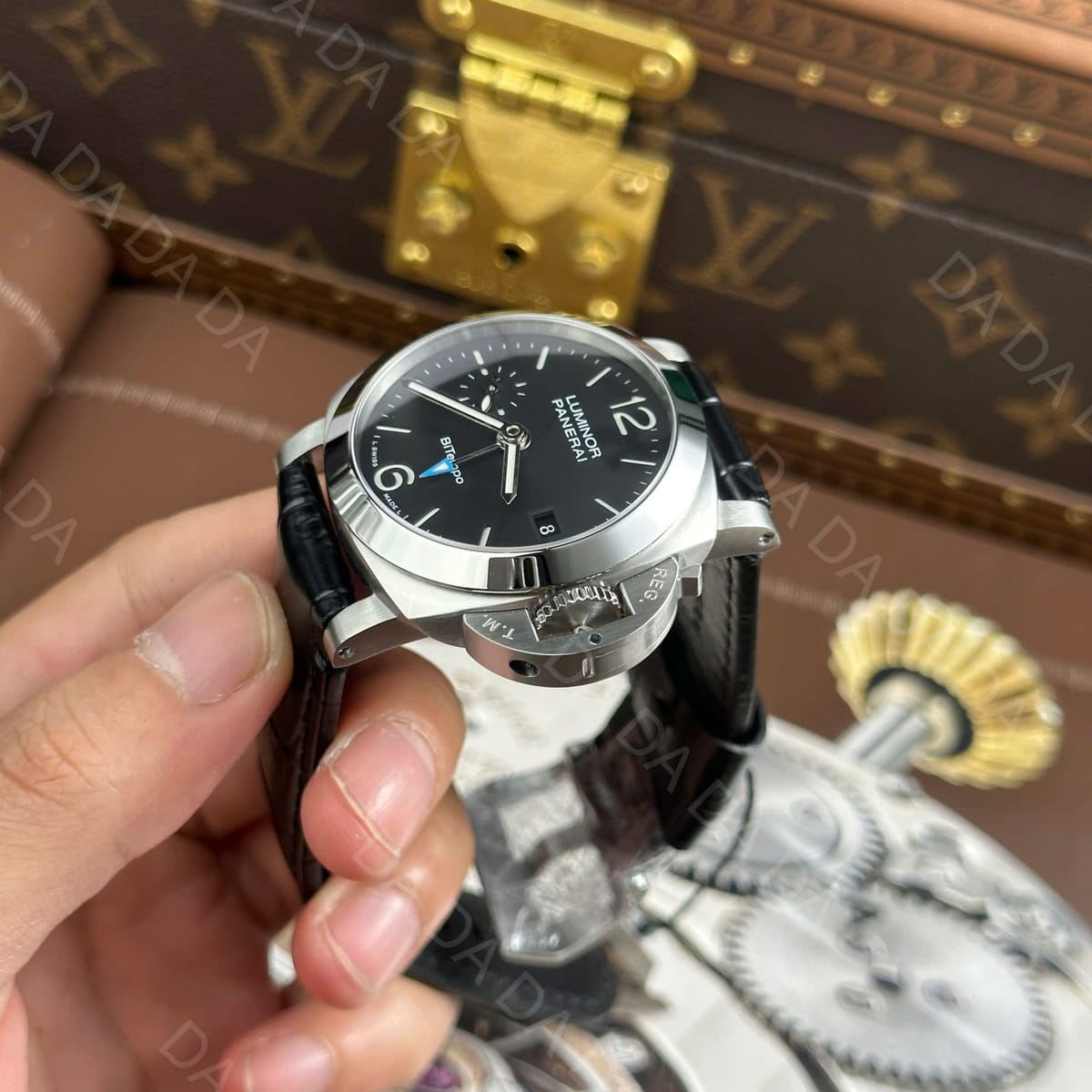 파네라이 루미노르 콰란타 PAM1365 검판 가죽밴드 40mm 4