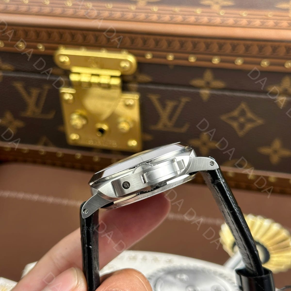 파네라이 루미노르 콰란타 PAM1365 검판 가죽밴드 40mm 8