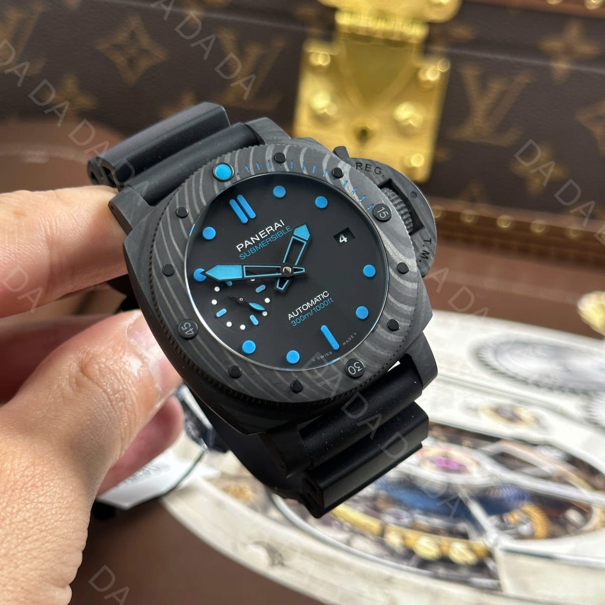 파네라이 섭머저블 PAM1616 블랙 카본 러버밴드 47mm 11
