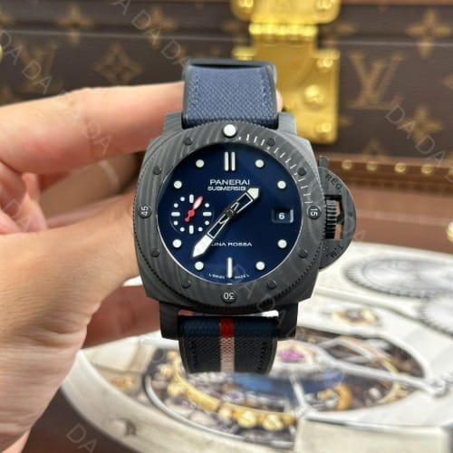 파네라이 섭머저블 PAM01563 카본 블루 42mm