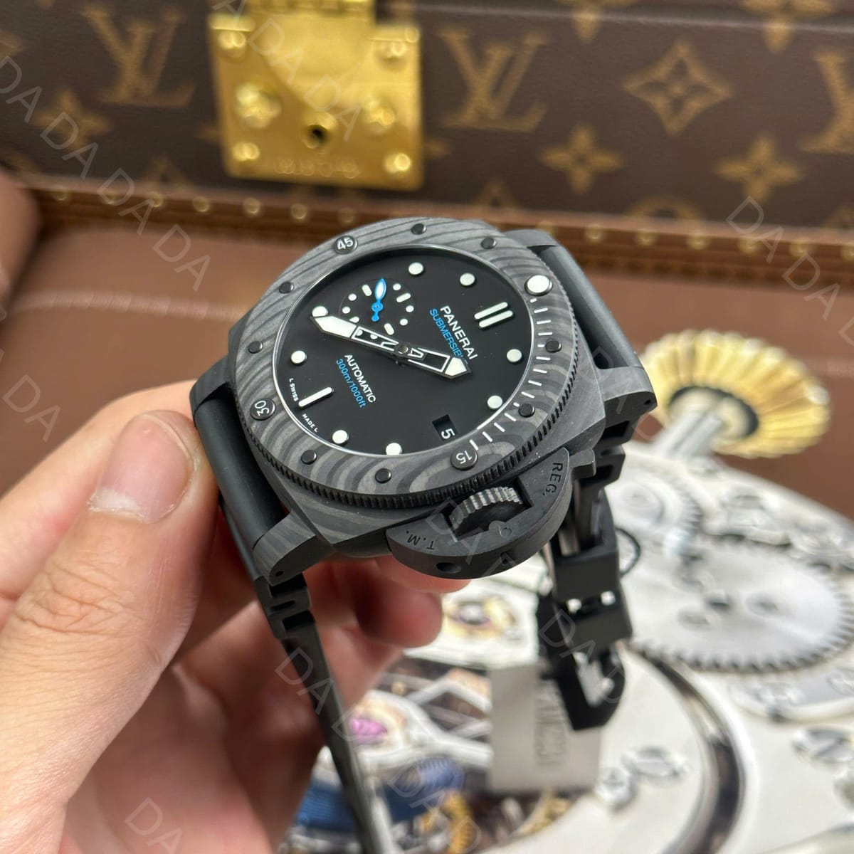 파네라이 섭머저블 PAM02231 카본 블랙 42mm 12