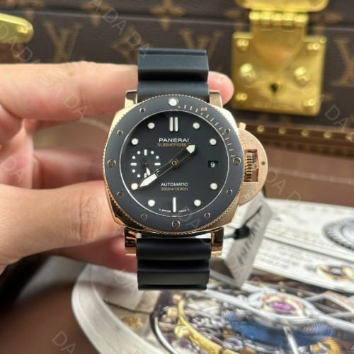 파네라이 섭머저블 PAM974 로즈골드 검판 러버밴드 42mm
