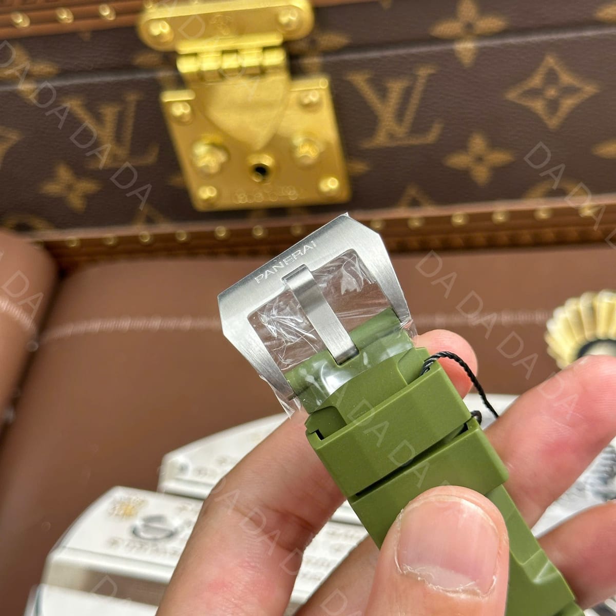 파네라이 섭머저블 PAM01055 그린 러버밴드 42mm 3