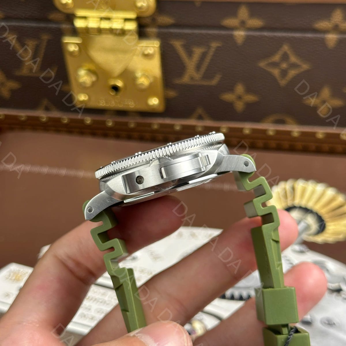 파네라이 섭머저블 PAM01055 그린 러버밴드 42mm 6