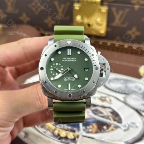 파네라이 섭머저블 PAM01055 그린 러버밴드 42mm