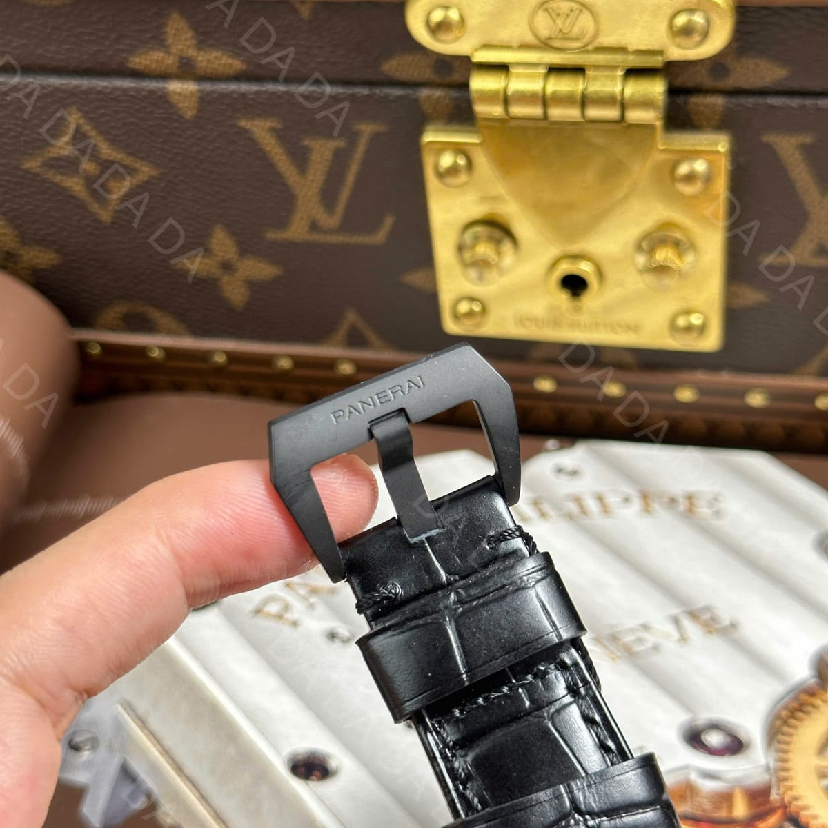파네라이 루미노르 GMT PAM1279 티타늄 가죽밴드 42mm 4