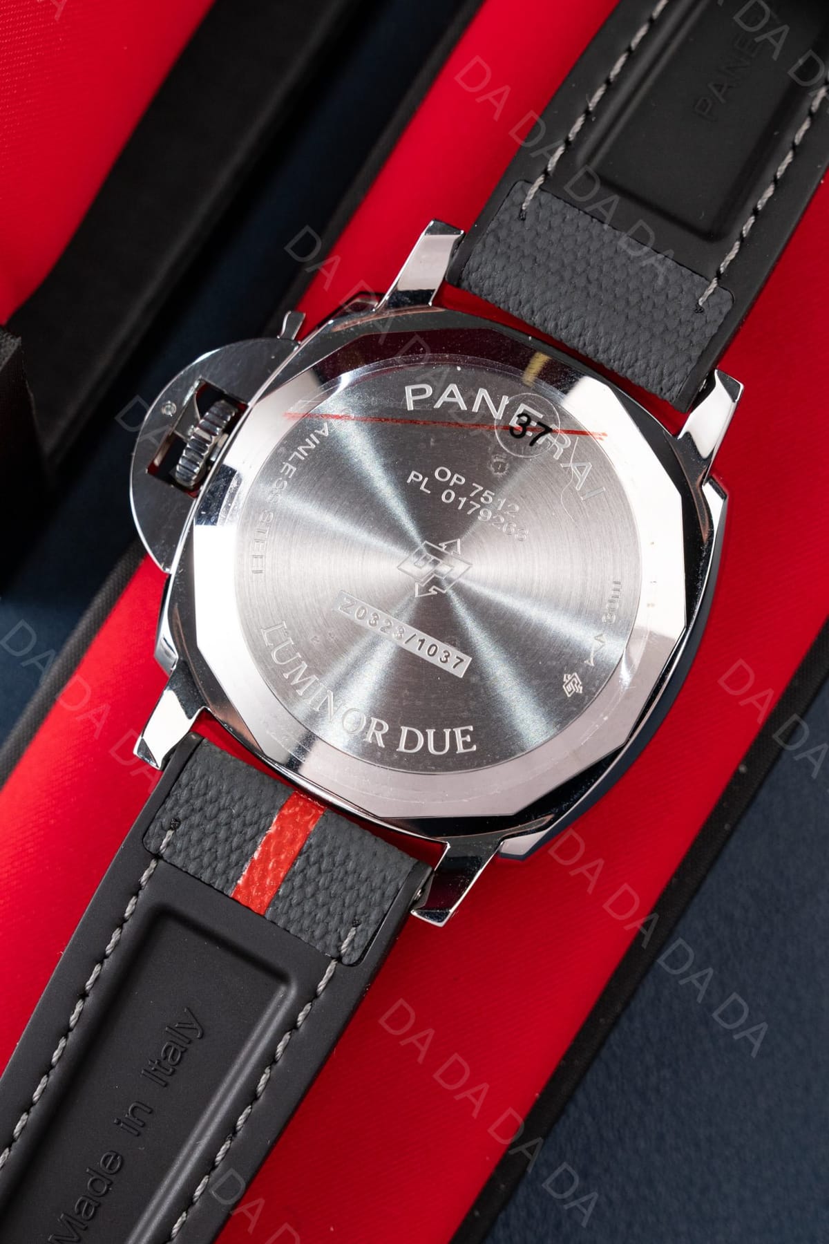 파네라이 루미노르 PAM1381 흰판 42mm 13