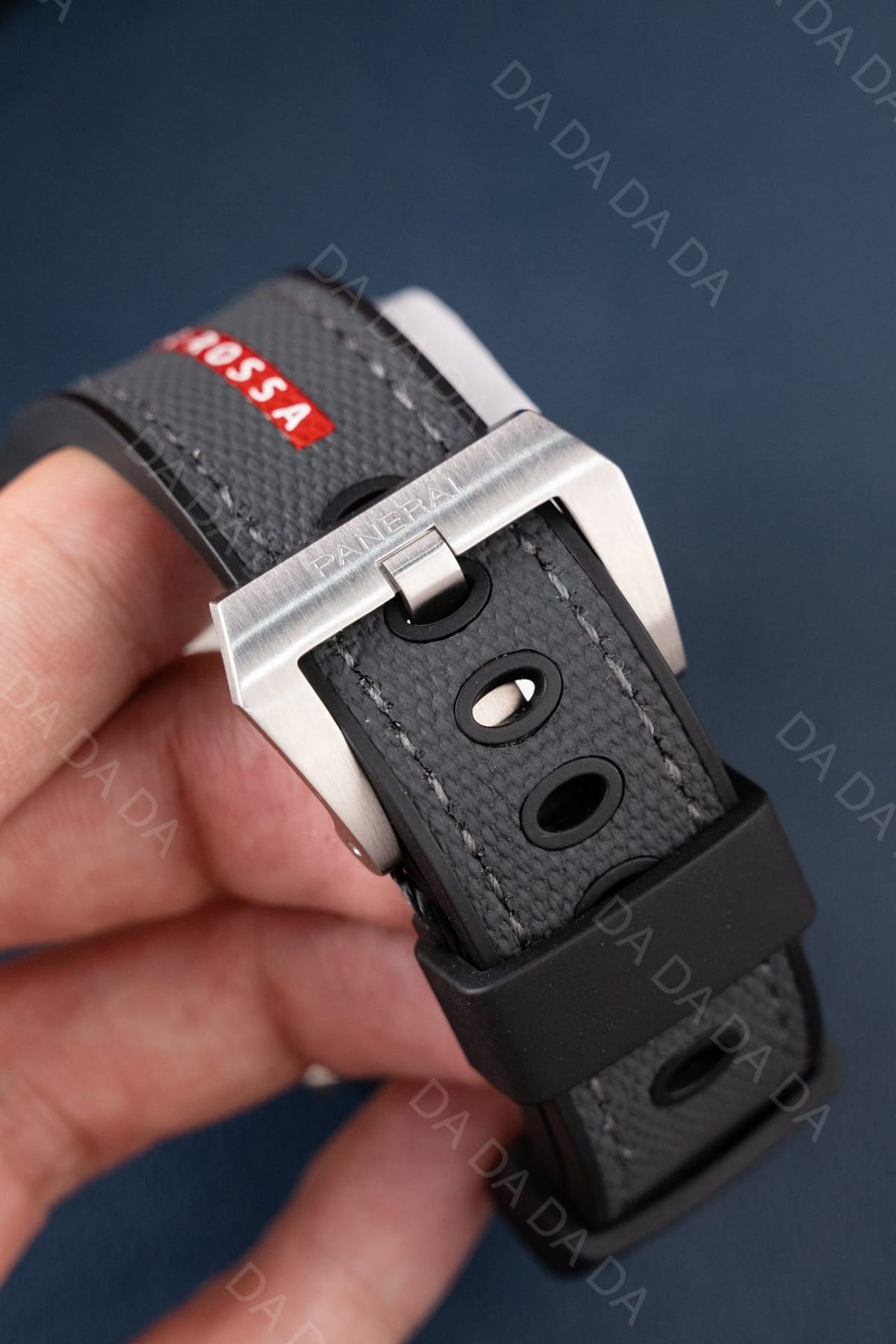 파네라이 섭머저블 PAM1579 흰판 42mm 5