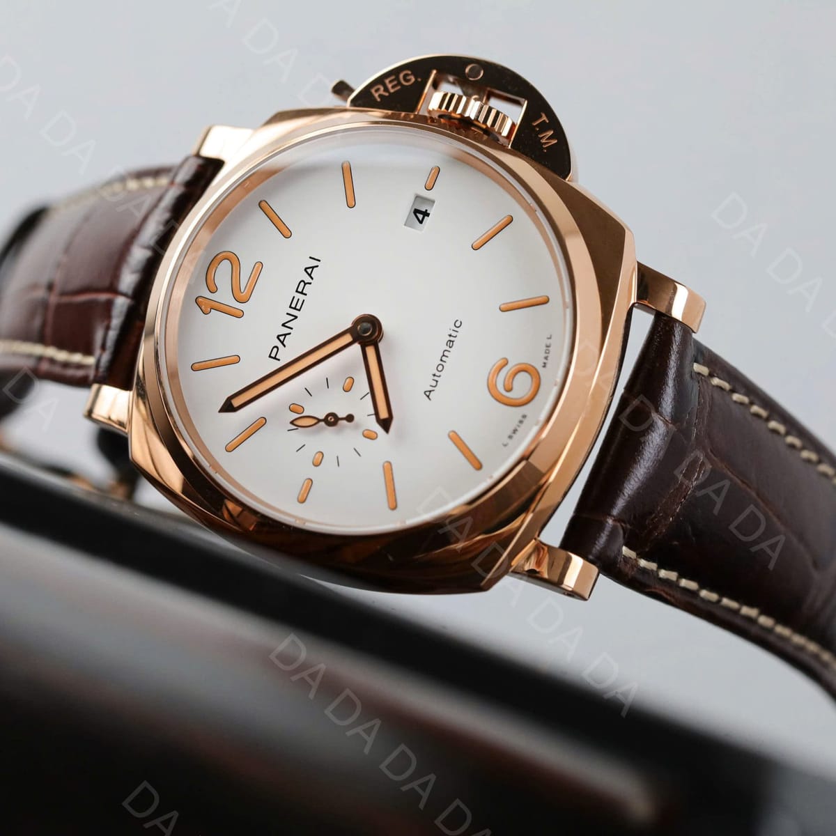 파네라이 루미노르 PAM01042 금통 흰판 가죽스트랩 42mm 8