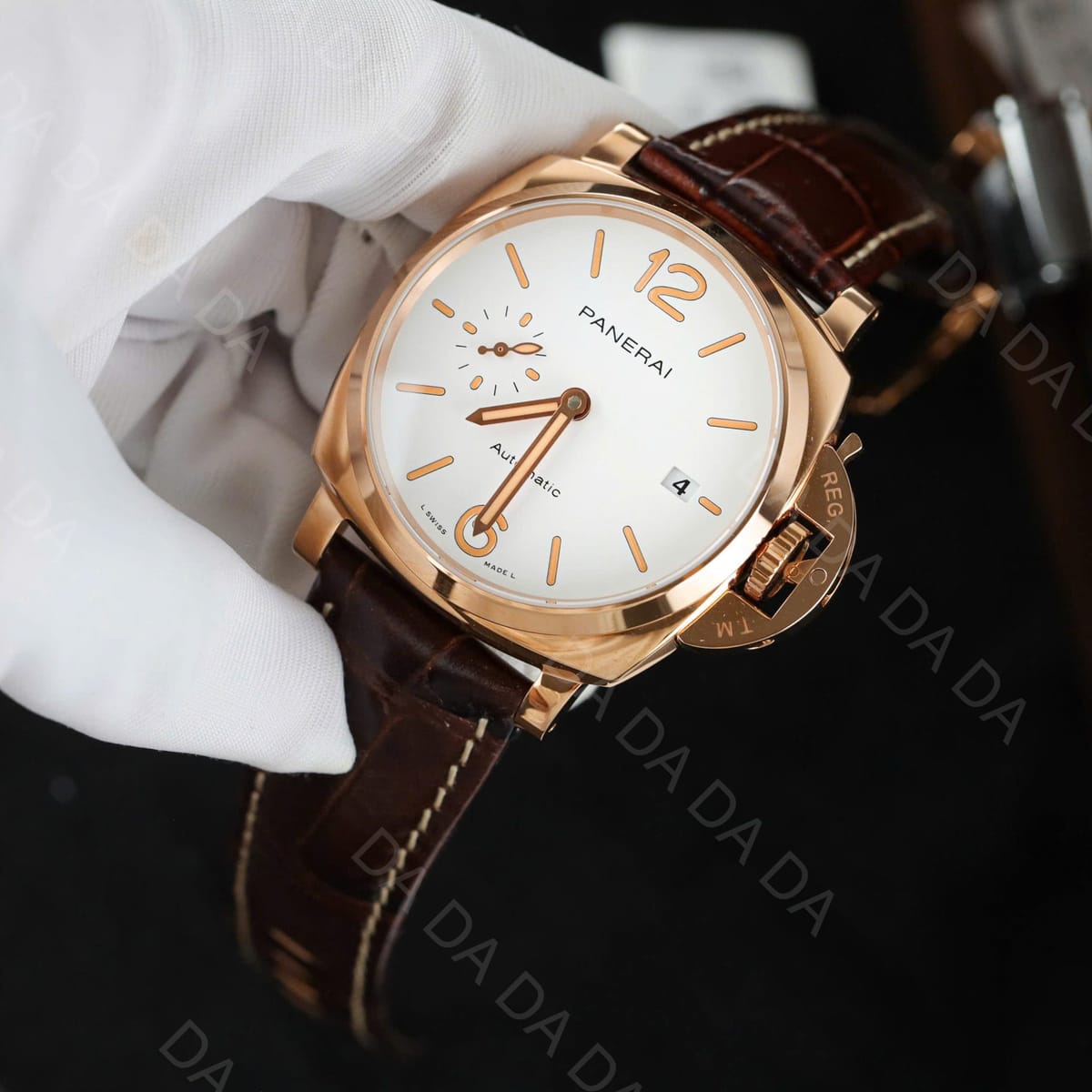 파네라이 루미노르 PAM01042 금통 흰판 가죽스트랩 42mm 9
