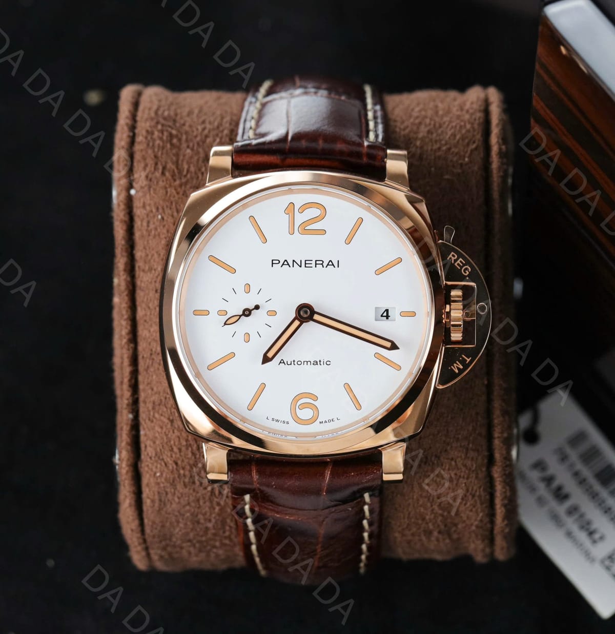 파네라이 루미노르 PAM01042 금통 흰판 가죽스트랩 42mm 11