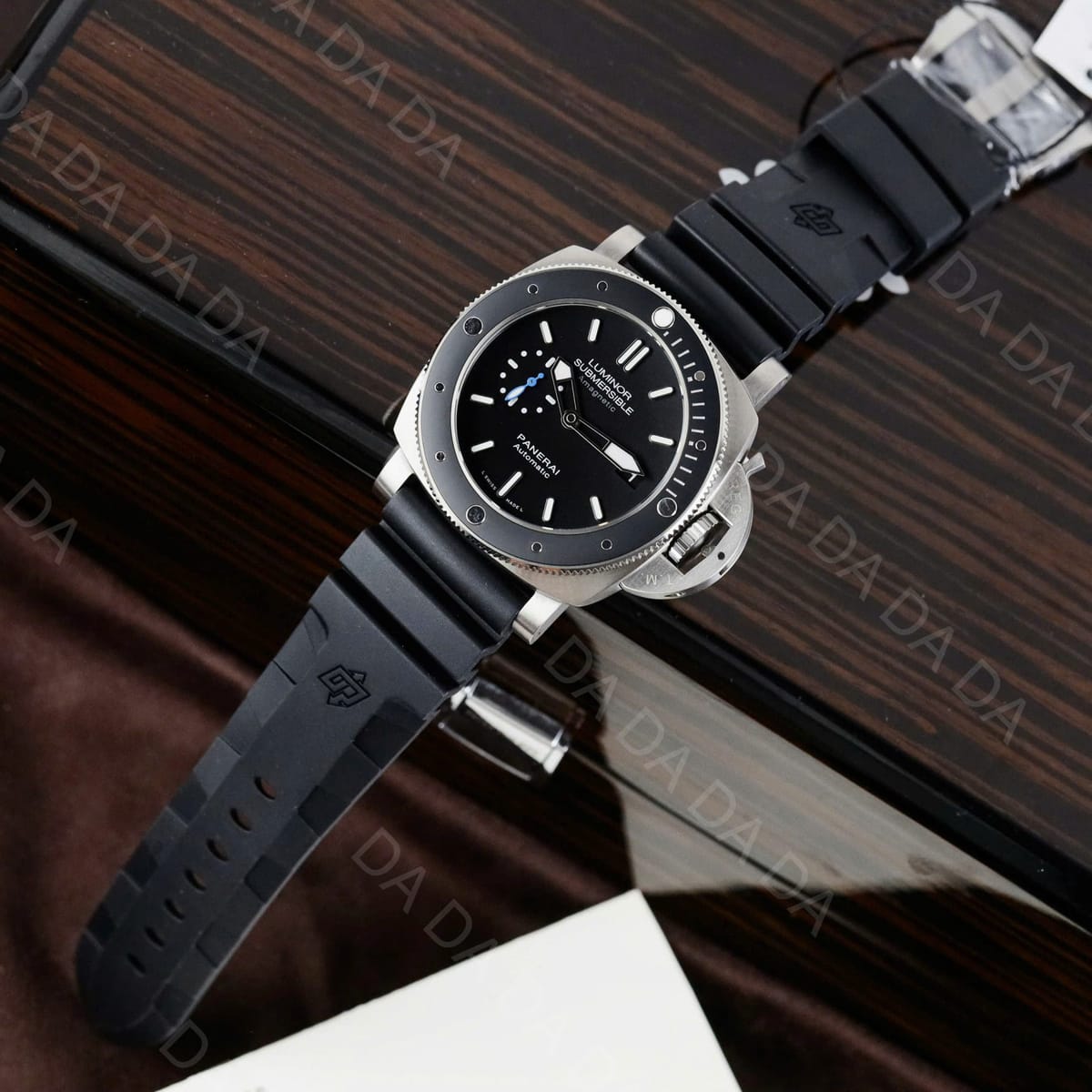 파네라이 루미노르 PAM01389 스틸 검판 47mm 11