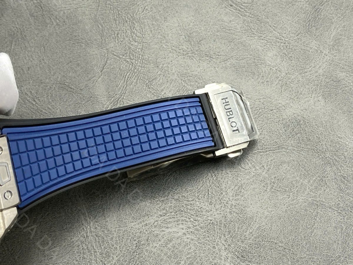 위블로 스퀘어 뱅 유니코 티타늄 블루러버밴드 42mm 10