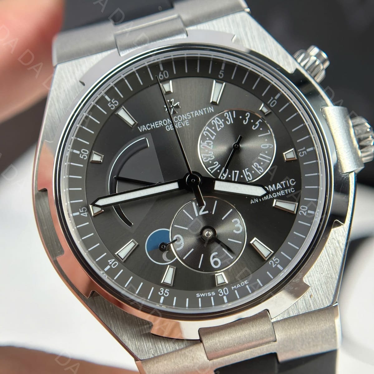 바쉐론콘스탄틴 오버시즈 듀얼타임 스틸 그레이다이얼 러버밴드 42mm 4