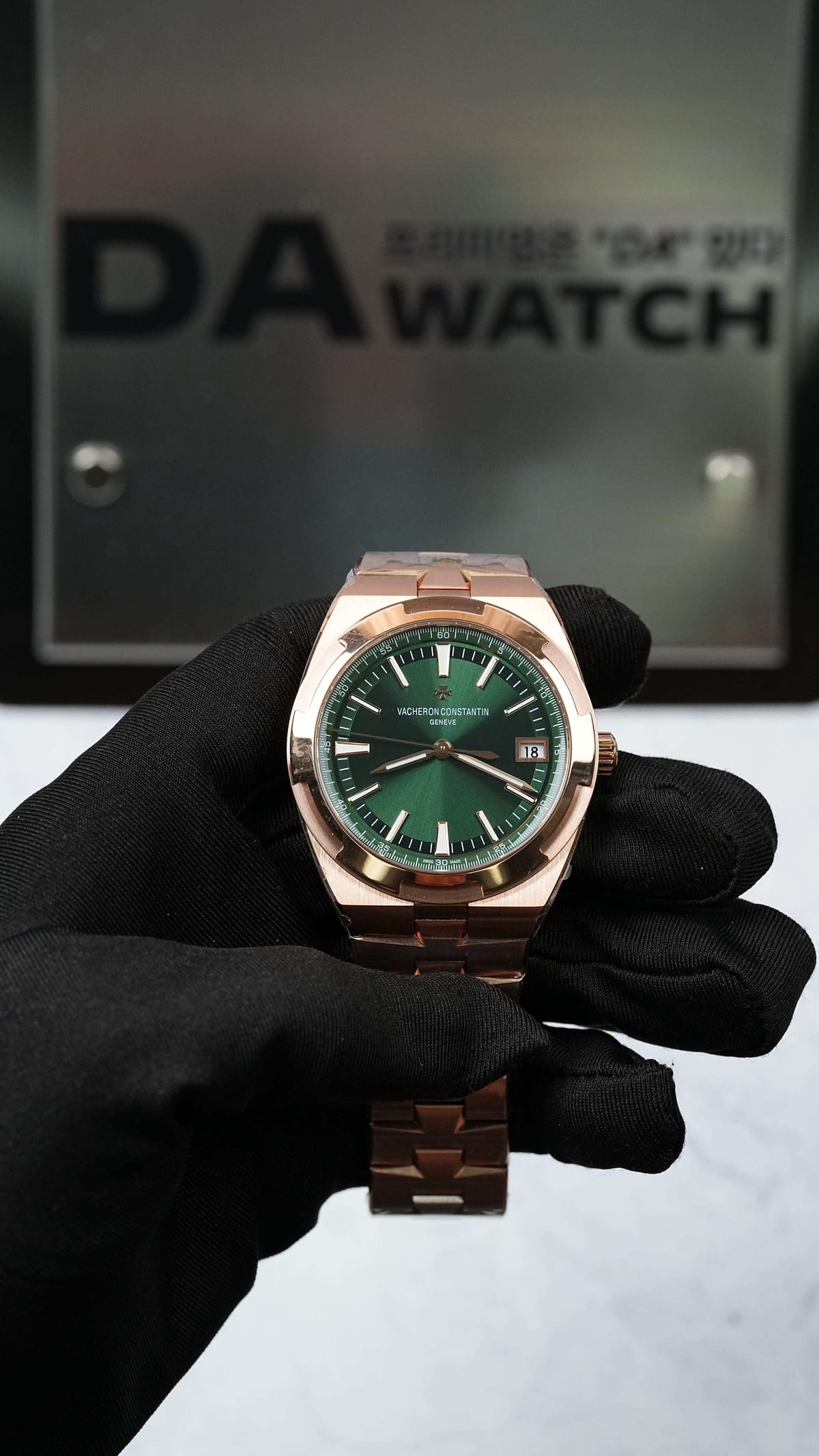 바쉐론콘스탄틴 오버시즈 4500v 금통 그린다이얼 41mm 3