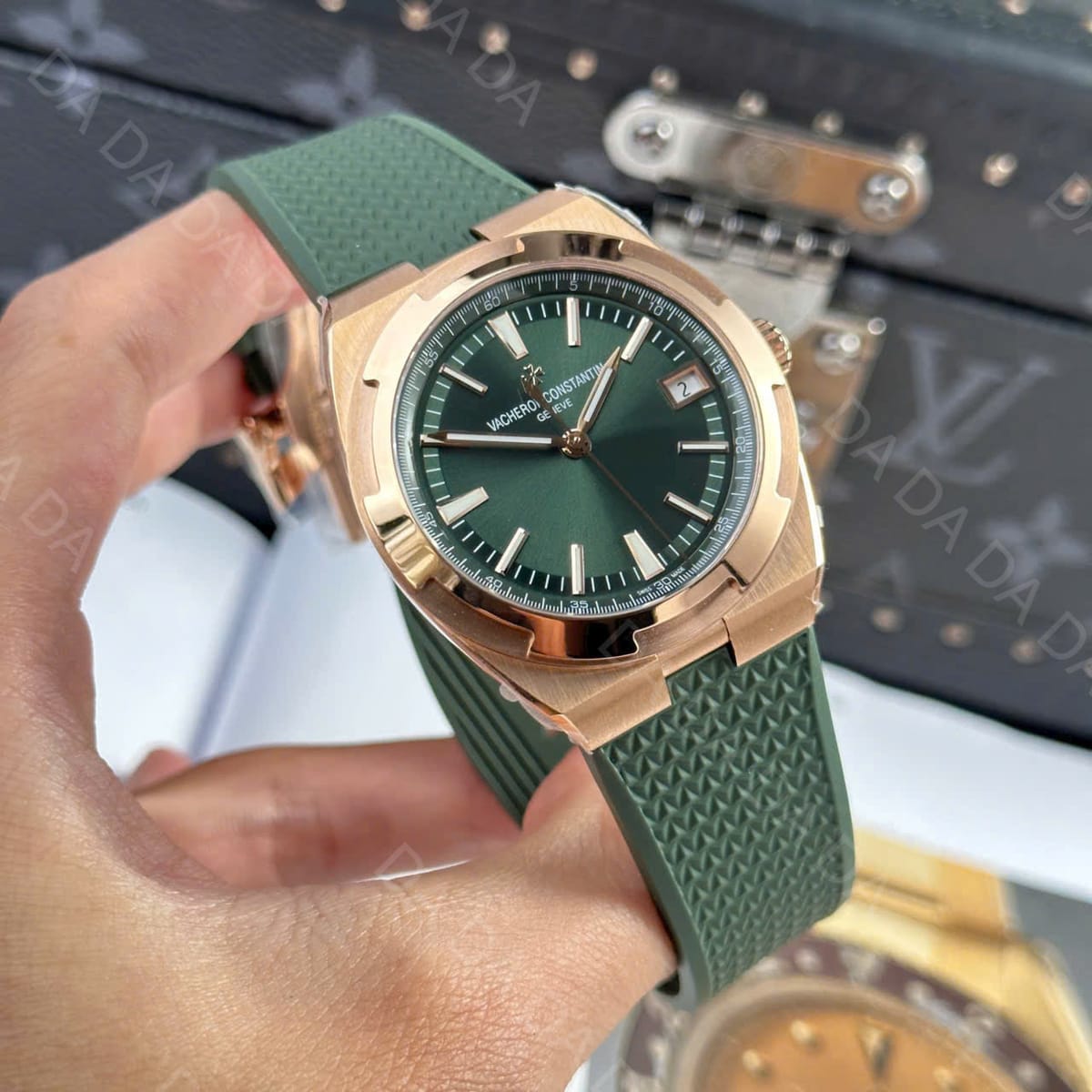 바쉐론콘스탄틴 오버시즈 4500v 금통 그린다이얼 러버밴드 41mm 4