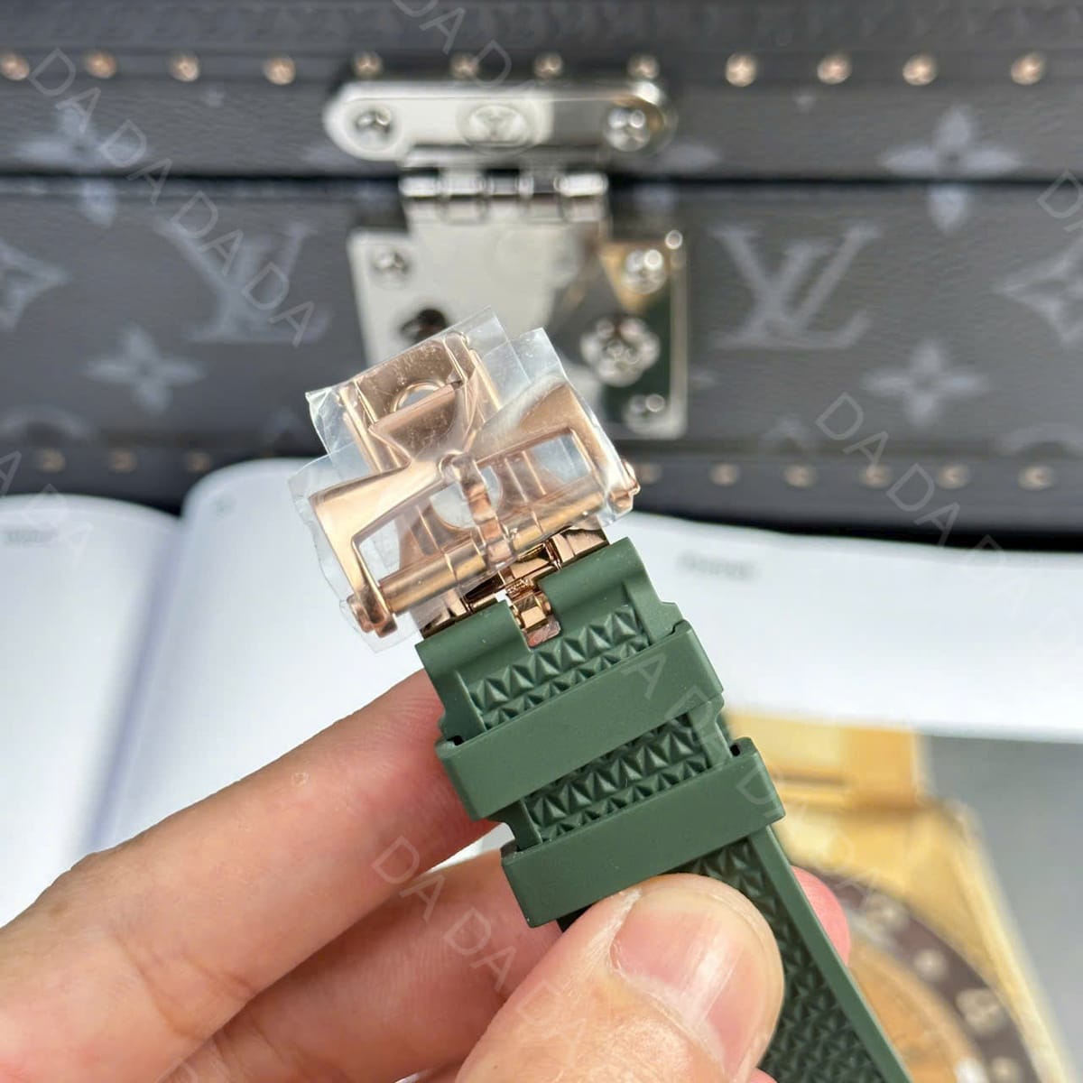바쉐론콘스탄틴 오버시즈 4500v 금통 그린다이얼 러버밴드 41mm 11