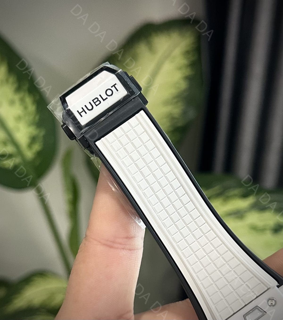 위블로 스퀘어 뱅 유니코 세라믹 화이트 러버밴드 42mm 6