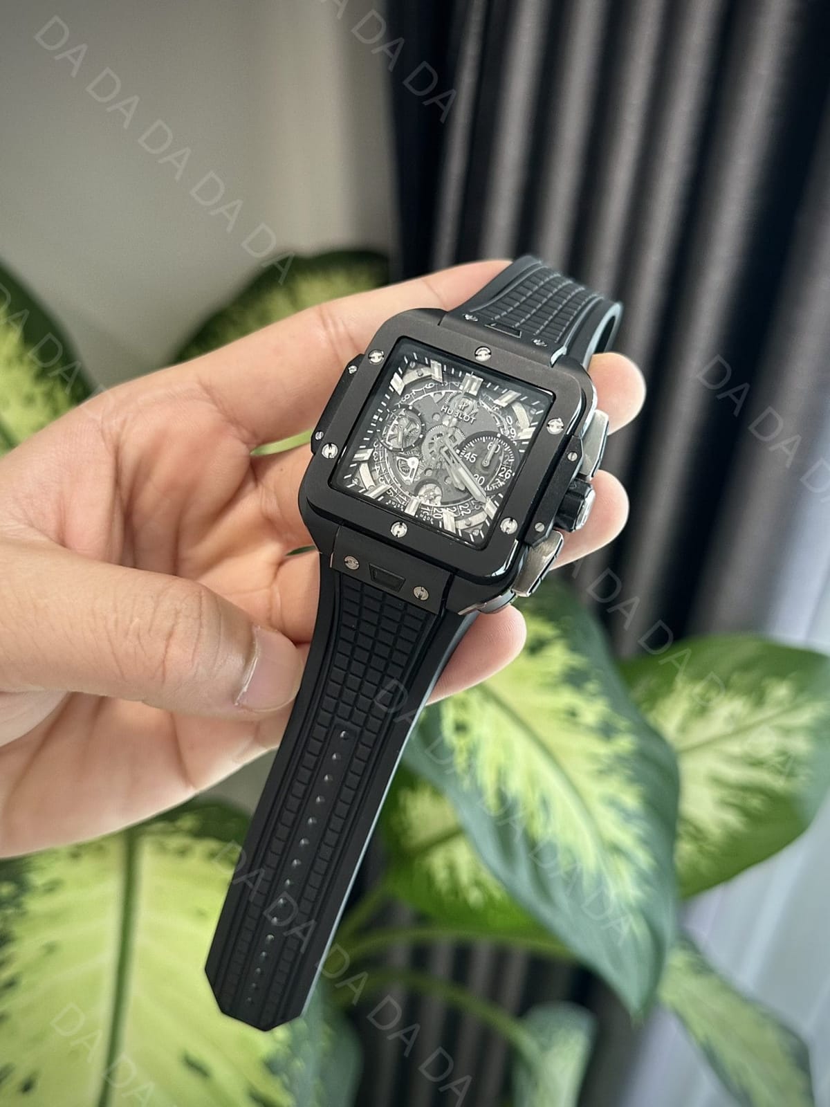 위블로 스퀘어 뱅 유니코 세라믹 블랙 러버밴드 42mm 4