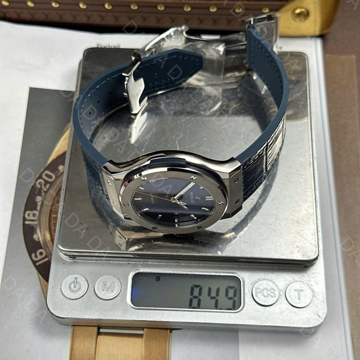 위블로 클래식퓨전 티타늄 블루다이얼 가죽러버밴드 42mm 3