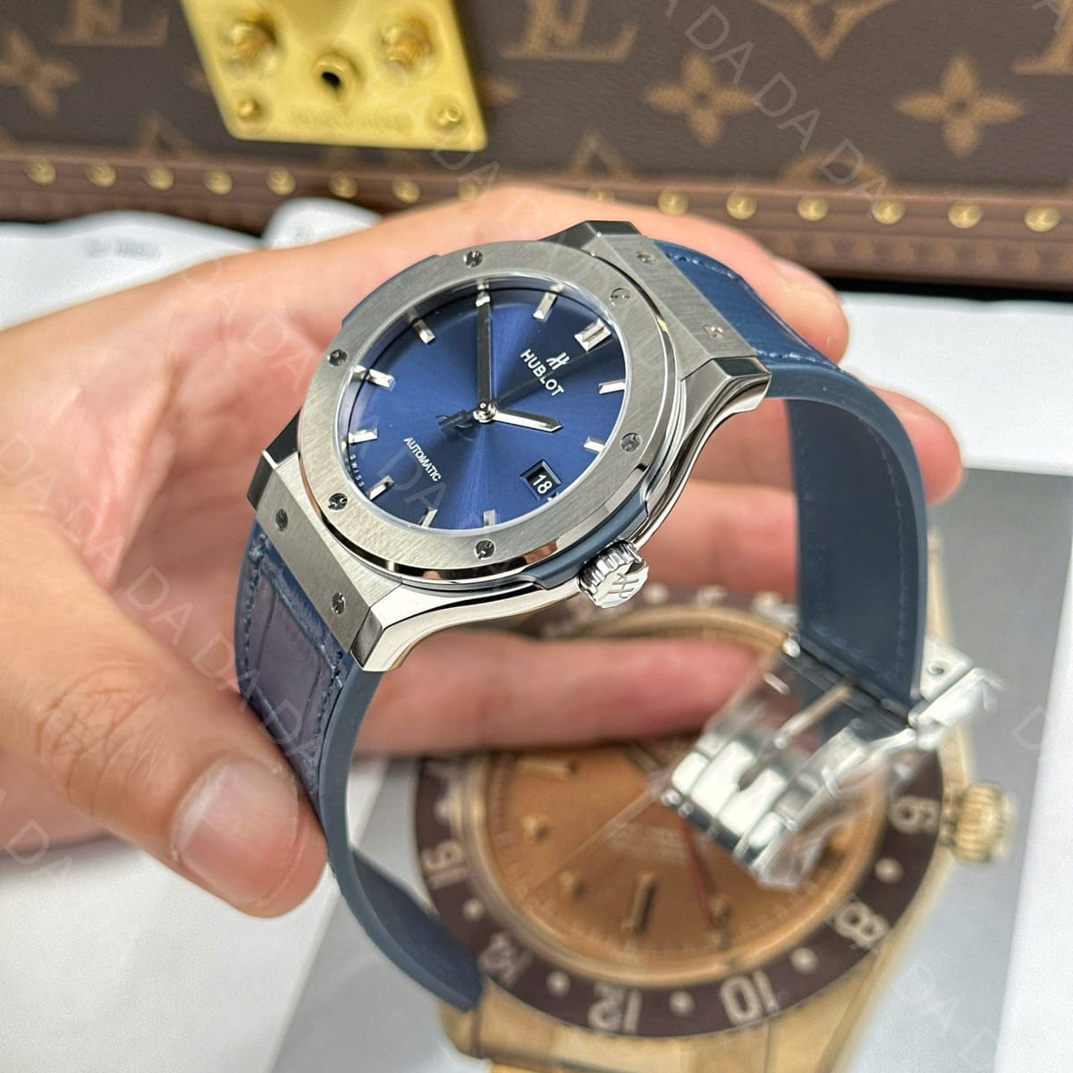 위블로 클래식퓨전 티타늄 블루다이얼 가죽러버밴드 42mm 5