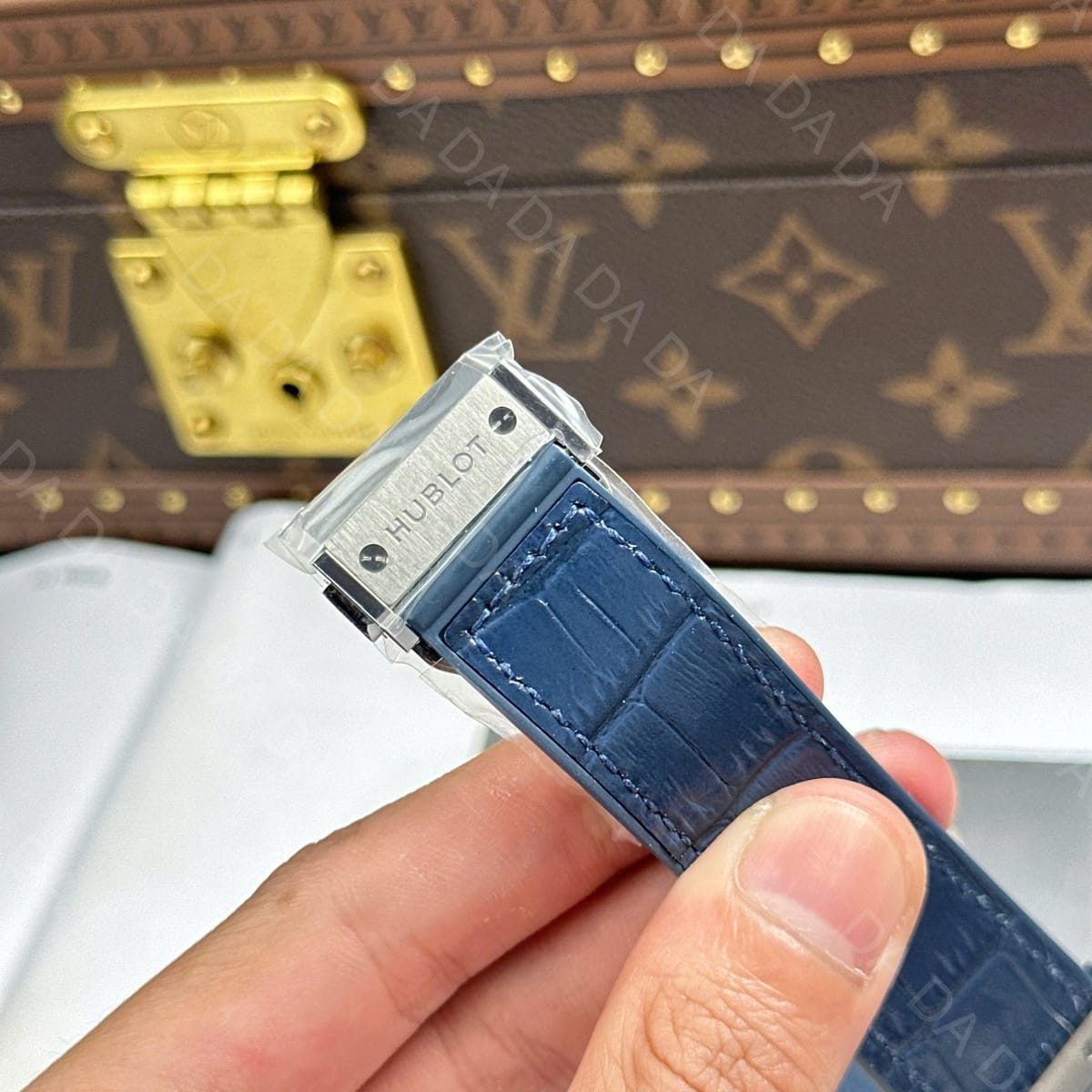 위블로 클래식퓨전 티타늄 블루다이얼 가죽러버밴드 42mm 12