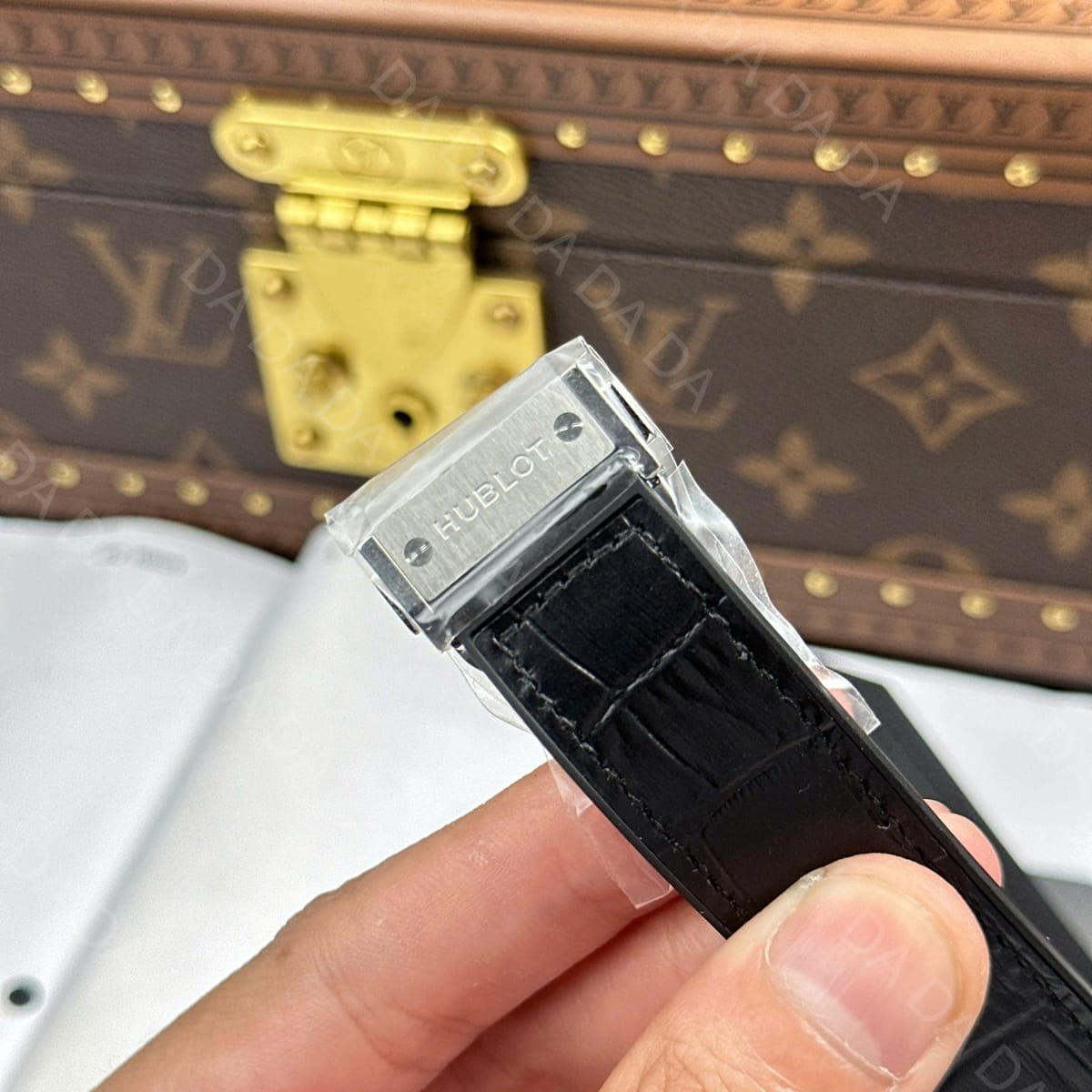위블로 클래식퓨전 티타늄 블랙다이얼 가죽러버밴드 42mm 10