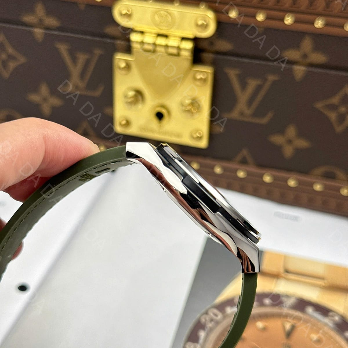 위블로 클래식퓨전 티타늄 그린다이얼 가죽러버밴드 42mm 10