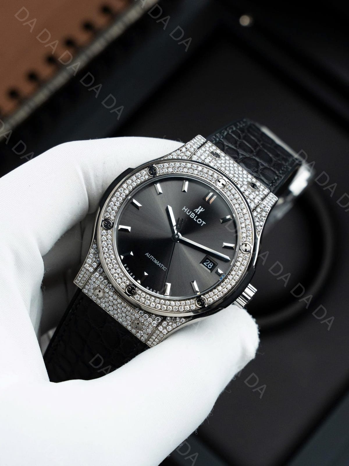 위블로 클래식퓨전 티타늄 그레이다이얼 풀다이아셋팅 러버밴드 42mm 4