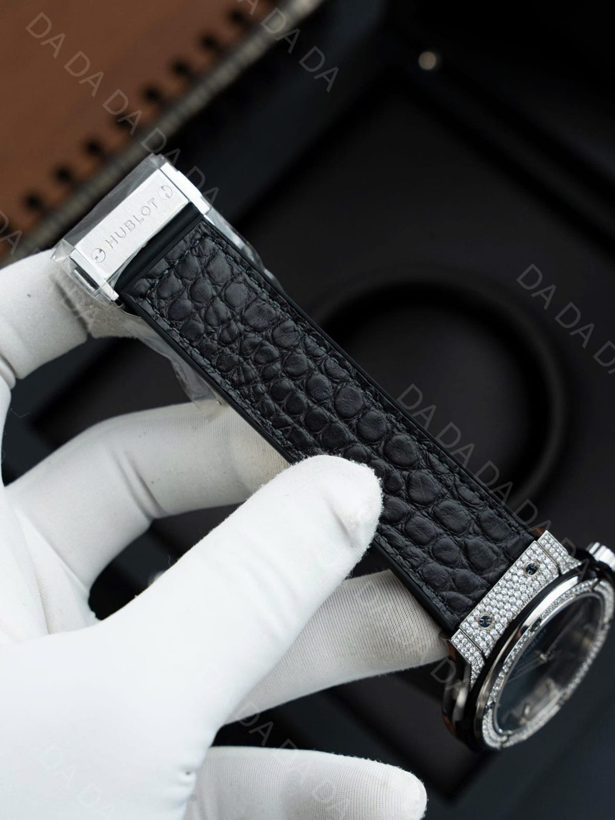 위블로 클래식퓨전 티타늄 그레이다이얼 풀다이아셋팅 러버밴드 42mm 10