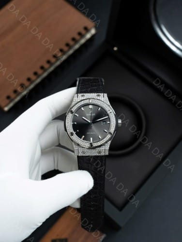 위블로 클래식퓨전 티타늄 그레이다이얼 풀다이아셋팅 러버밴드 42mm