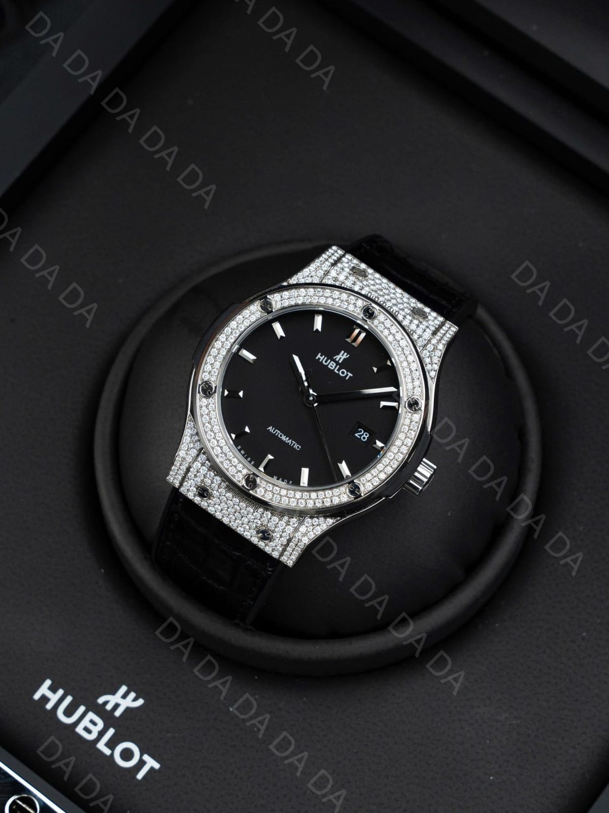 위블로 클래식퓨전 티타늄 블랙다이얼 풀다이아셋팅 러버밴드 42mm 5