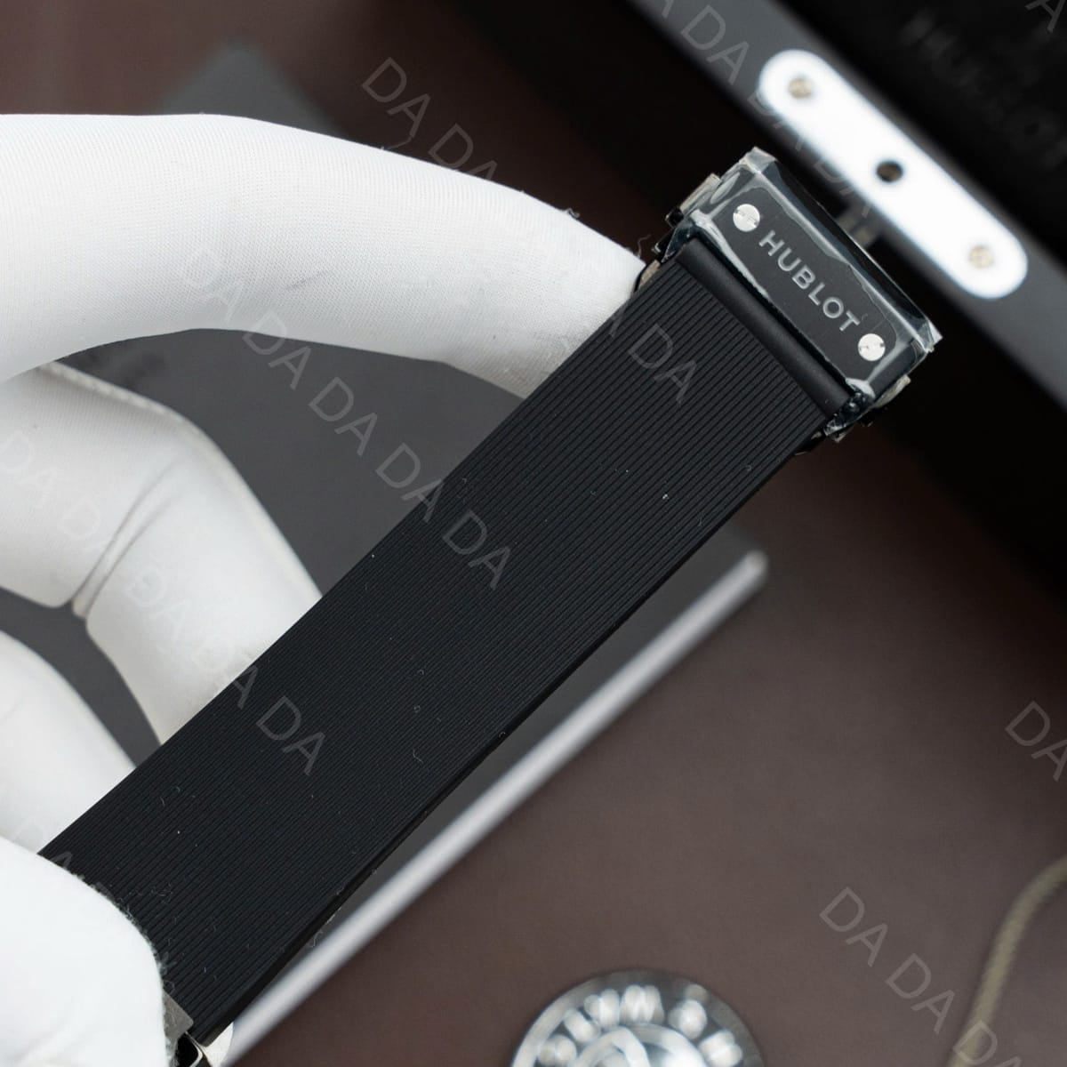위블로 클래식퓨전 올블랙 세라믹 러버밴드 42mm 9