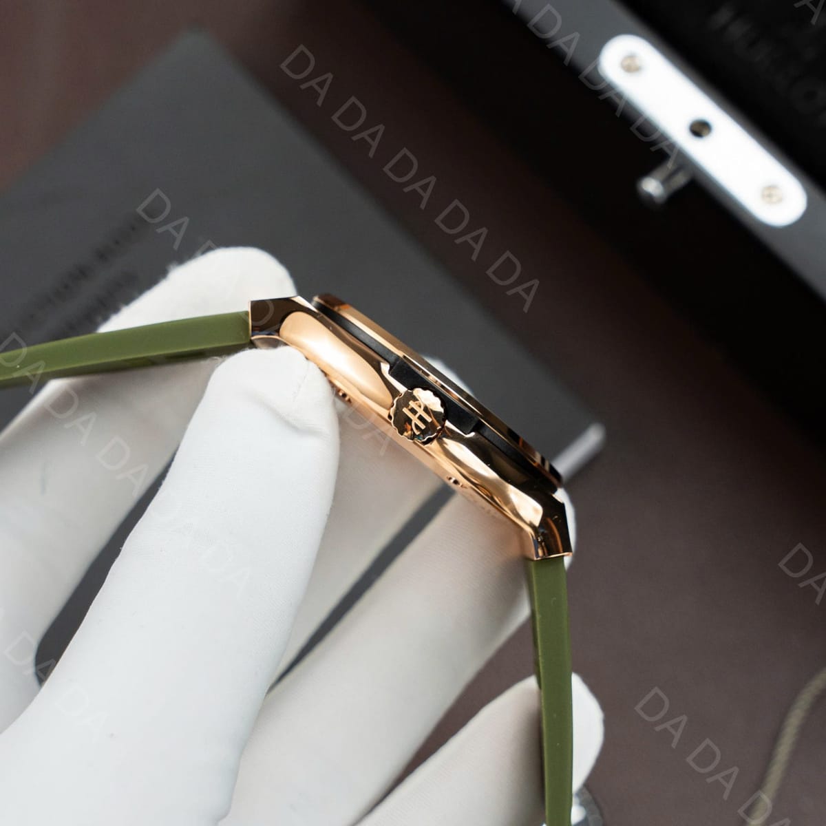 위블로 클래식퓨전 콤비 그린다이얼 러버밴드 42mm 6