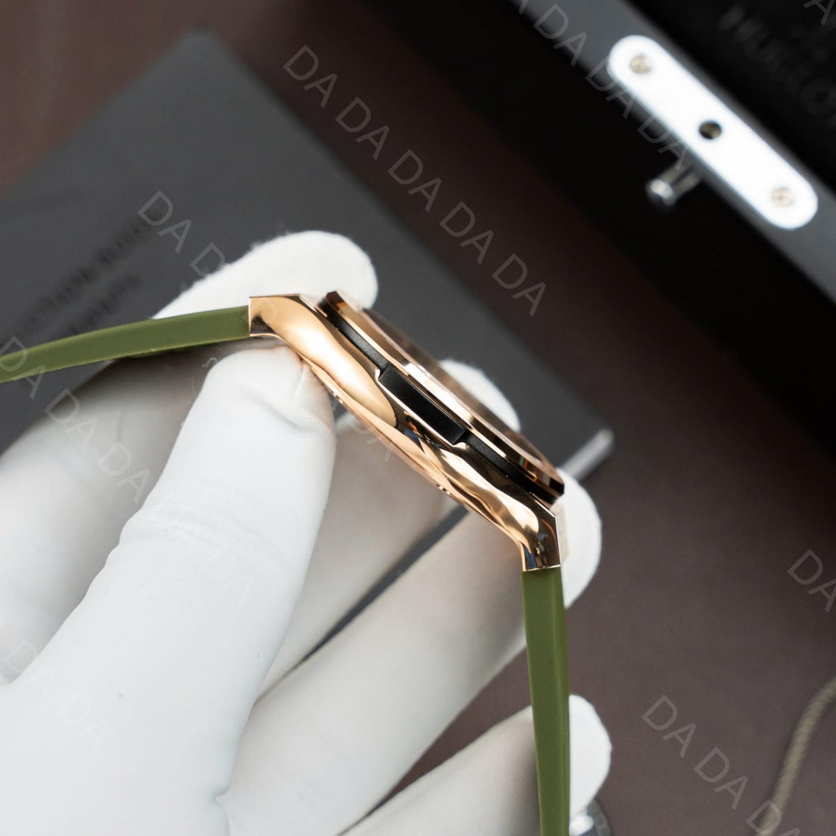 위블로 클래식퓨전 콤비 그린다이얼 러버밴드 42mm 7