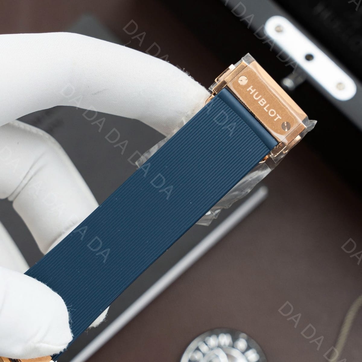 위블로 클래식퓨전 콤비 블루다이얼 러버밴드 42mm 9