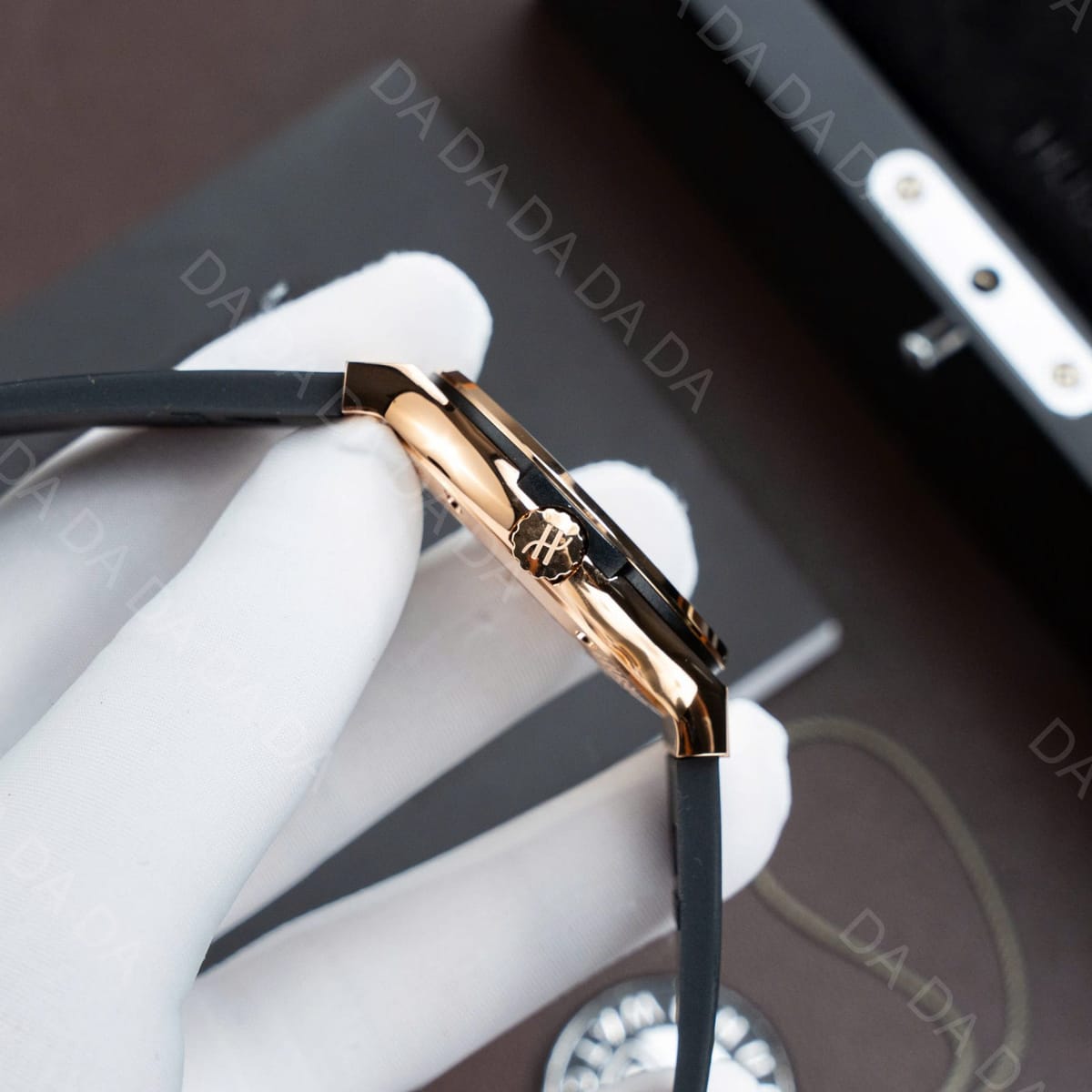 위블로 클래식퓨전 콤비 블랙다이얼 러버밴드 42mm 6