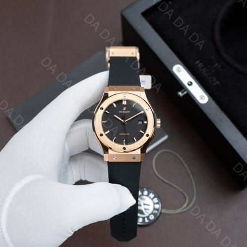 위블로 클래식퓨전 콤비 블랙다이얼 러버밴드 42mm