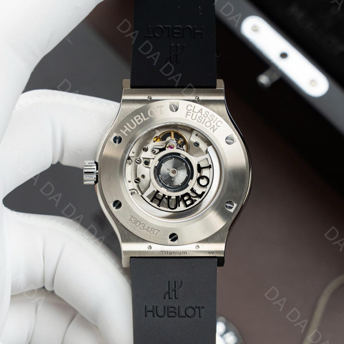 위블로 클래식퓨전 티타늄 블랙다이얼 러버밴드 42mm 9