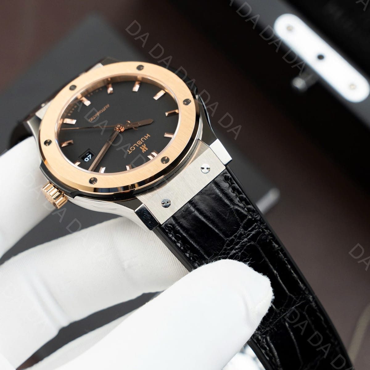 위블로 클래식퓨전 콤비 티타늄 블랙다이얼 가죽러버밴드 42mm 6