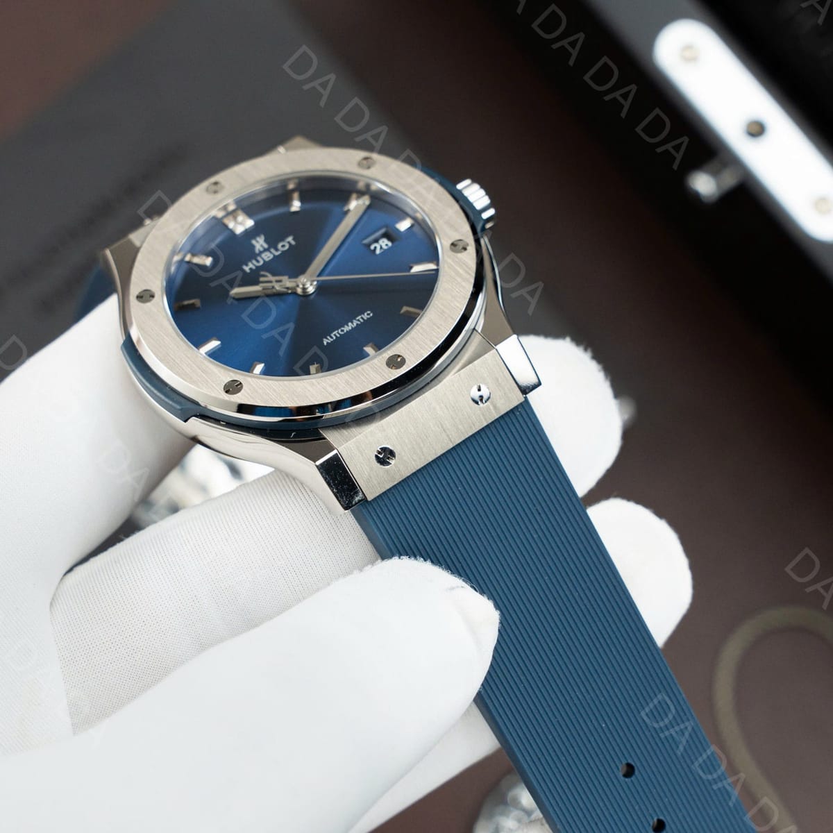 위블로 클래식퓨전 티타늄 블루다이얼 러버밴드 42mm 5