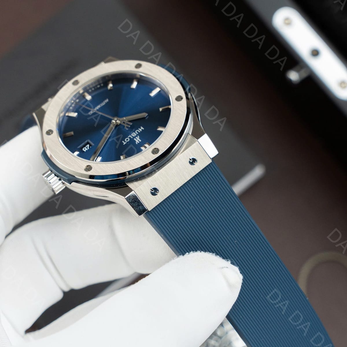 위블로 클래식퓨전 티타늄 블루다이얼 러버밴드 42mm 6