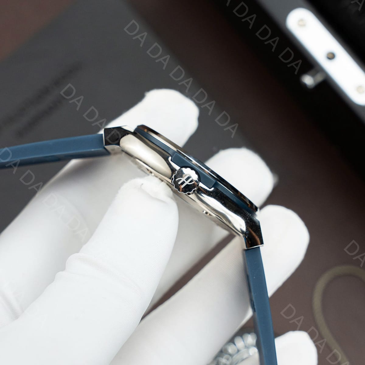 위블로 클래식퓨전 티타늄 블루다이얼 러버밴드 42mm 7
