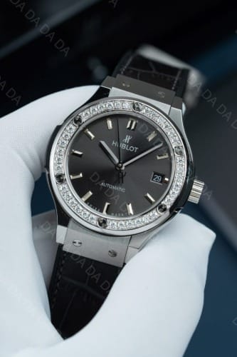 위블로 클래식퓨전 다이아베젤 그레이다이얼 가죽러버밴드 38mm