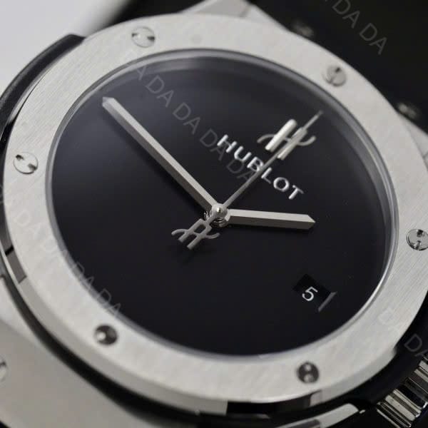 위블로 클래식퓨전 오리지널 티타늄 블랙다이얼 러버밴드 42mm 5