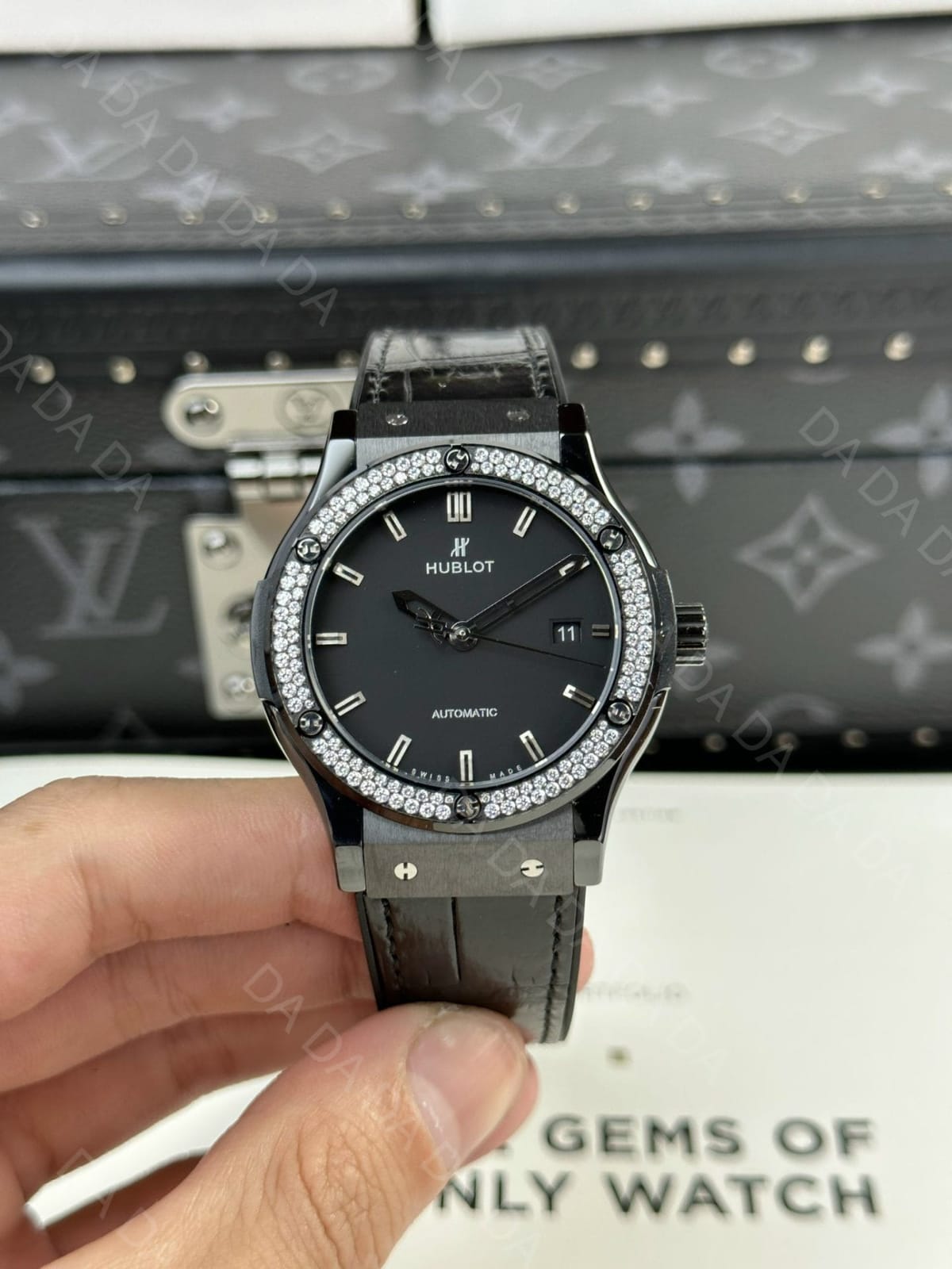 위블로 클래식퓨전 세라믹 다이아베젤 블랙다이얼 가죽러버밴드 42mm 3