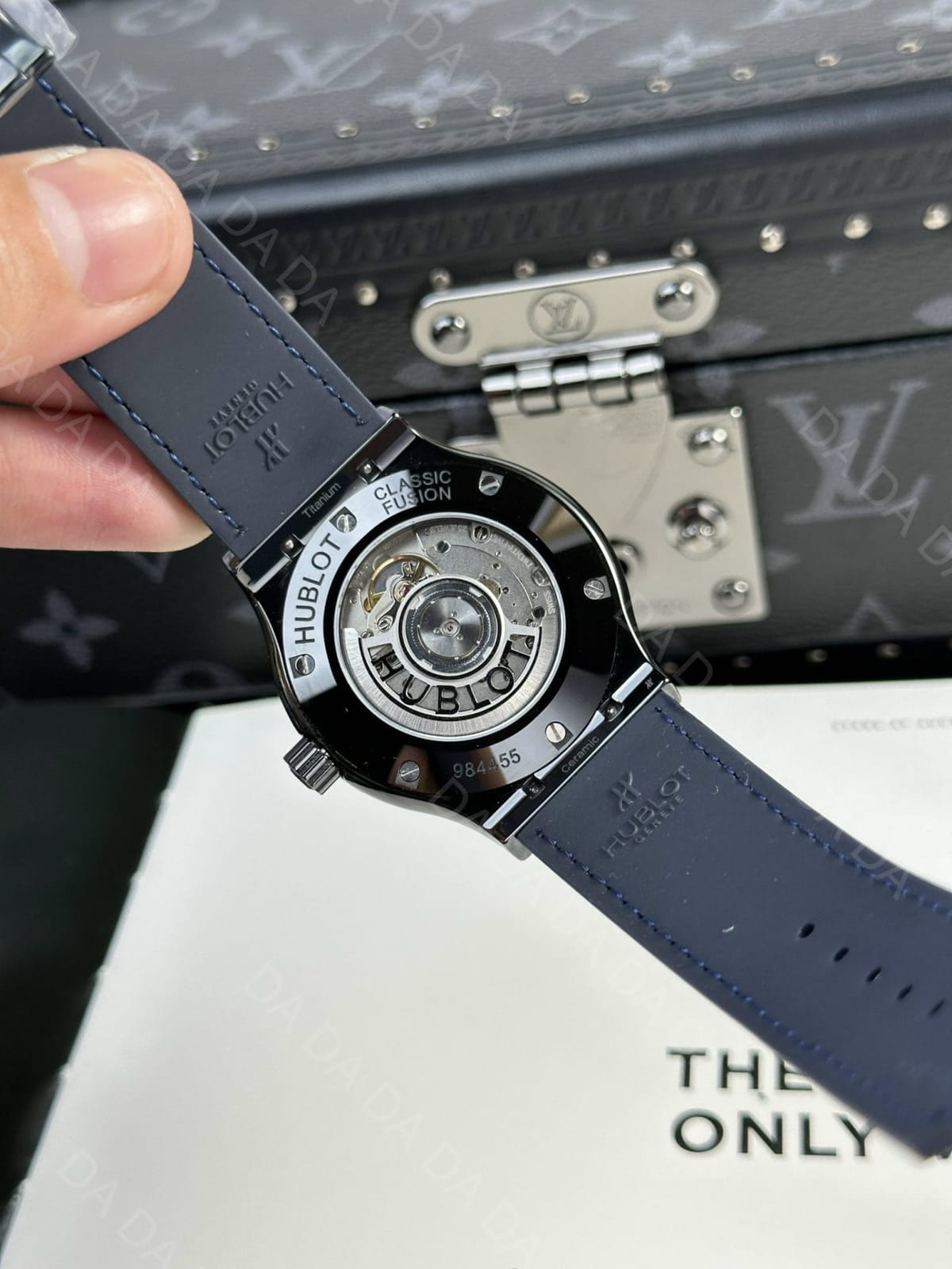 위블로 클래식퓨전 세라믹 블루다이얼 가죽러버밴드 42mm 8