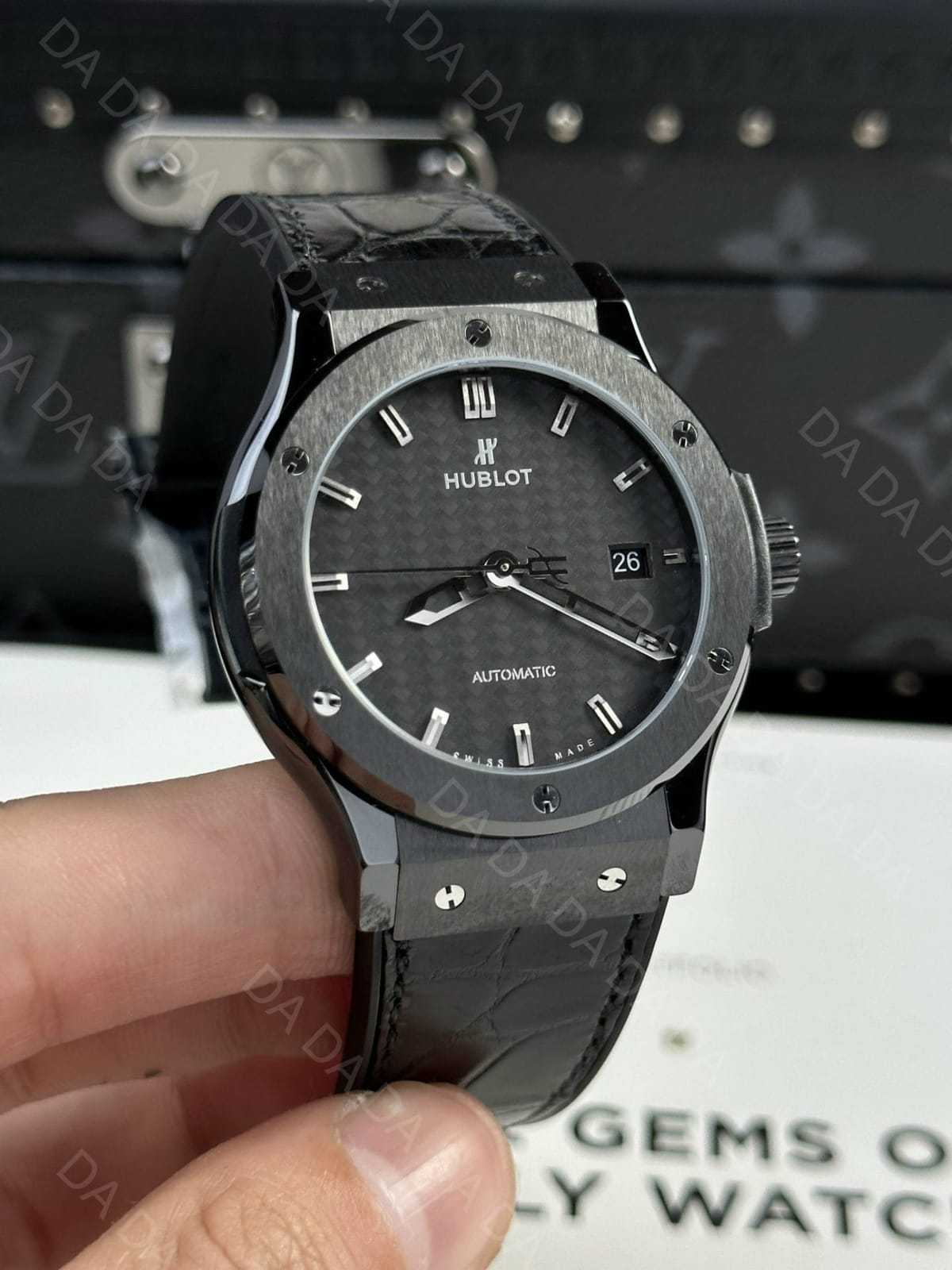 위블로 클래식퓨전 세라믹 카본 블랙다이얼 가죽러버밴드 42mm 4