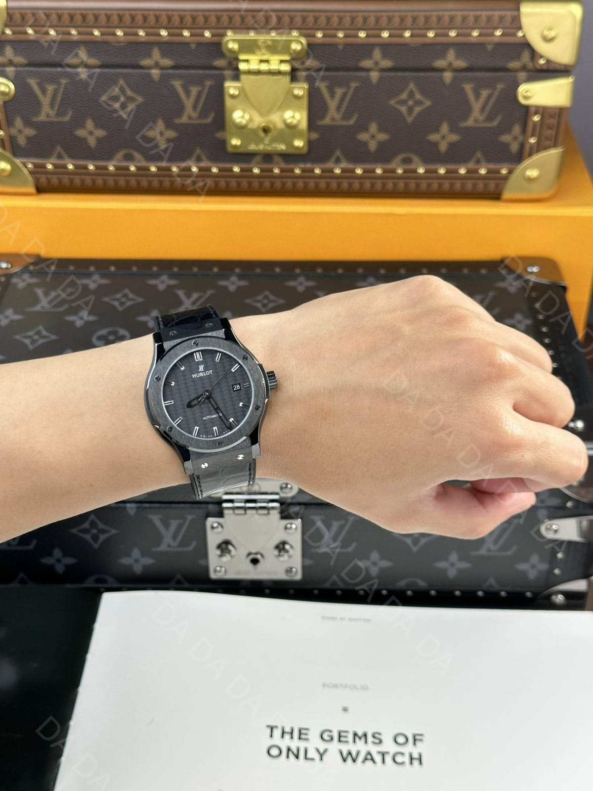 위블로 클래식퓨전 세라믹 카본 블랙다이얼 가죽러버밴드 42mm 7