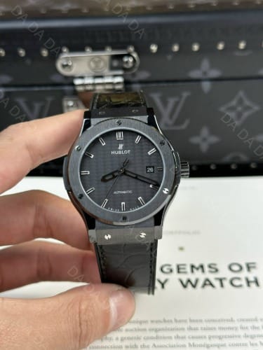 위블로 클래식퓨전 세라믹 카본 블랙다이얼 가죽러버밴드 42mm